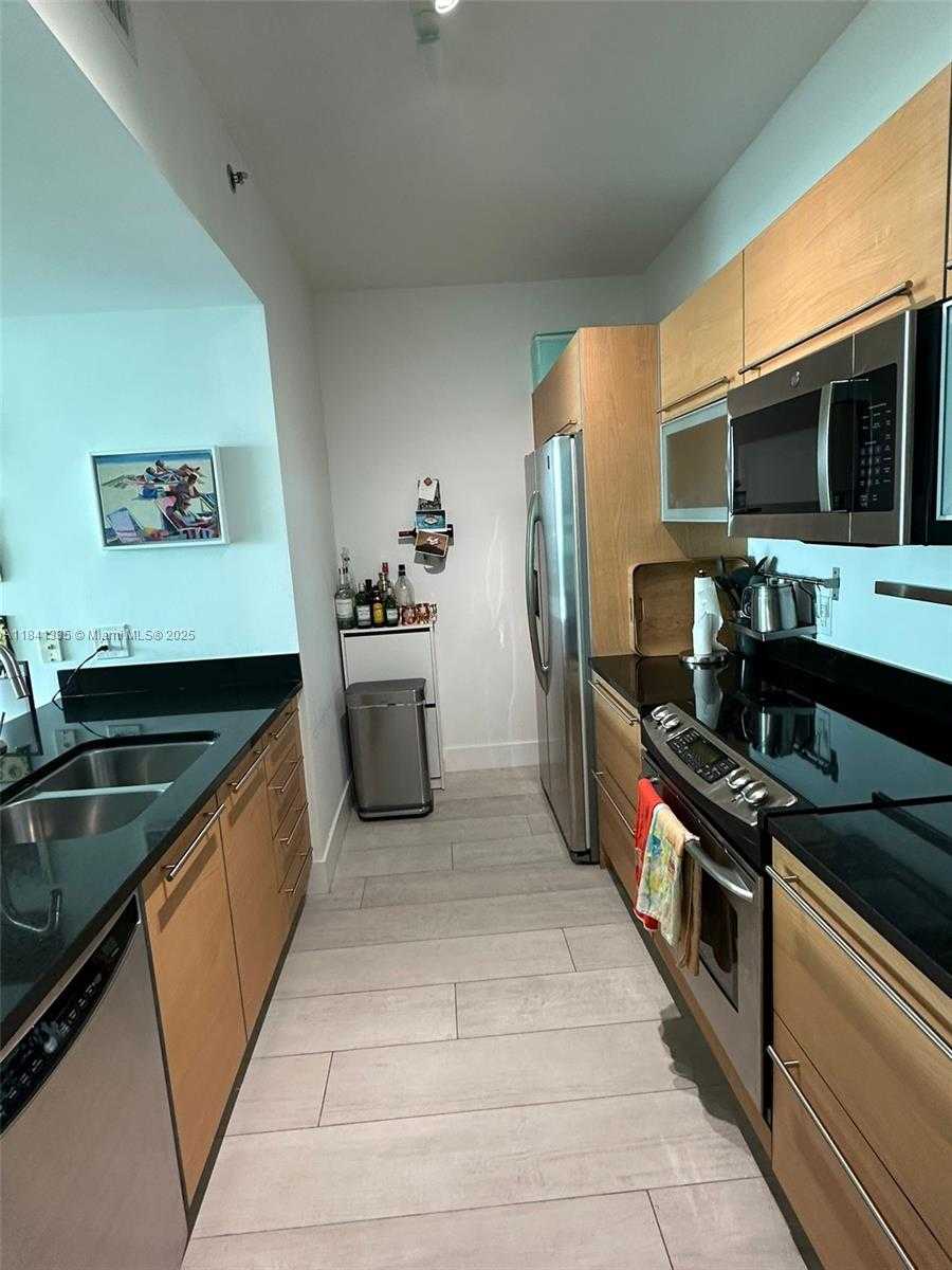 Small Image of 950 BRICKELL BAY DR #3500, Miami Number 9