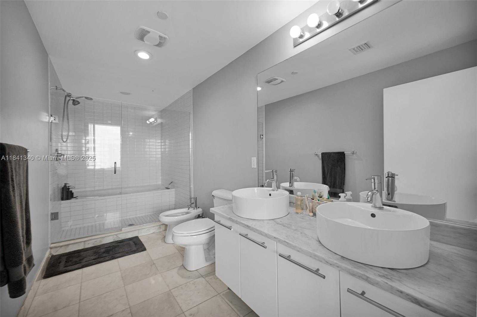 Small Image of 888 BISCAYNE BLVD #4102, Miami Number 13
