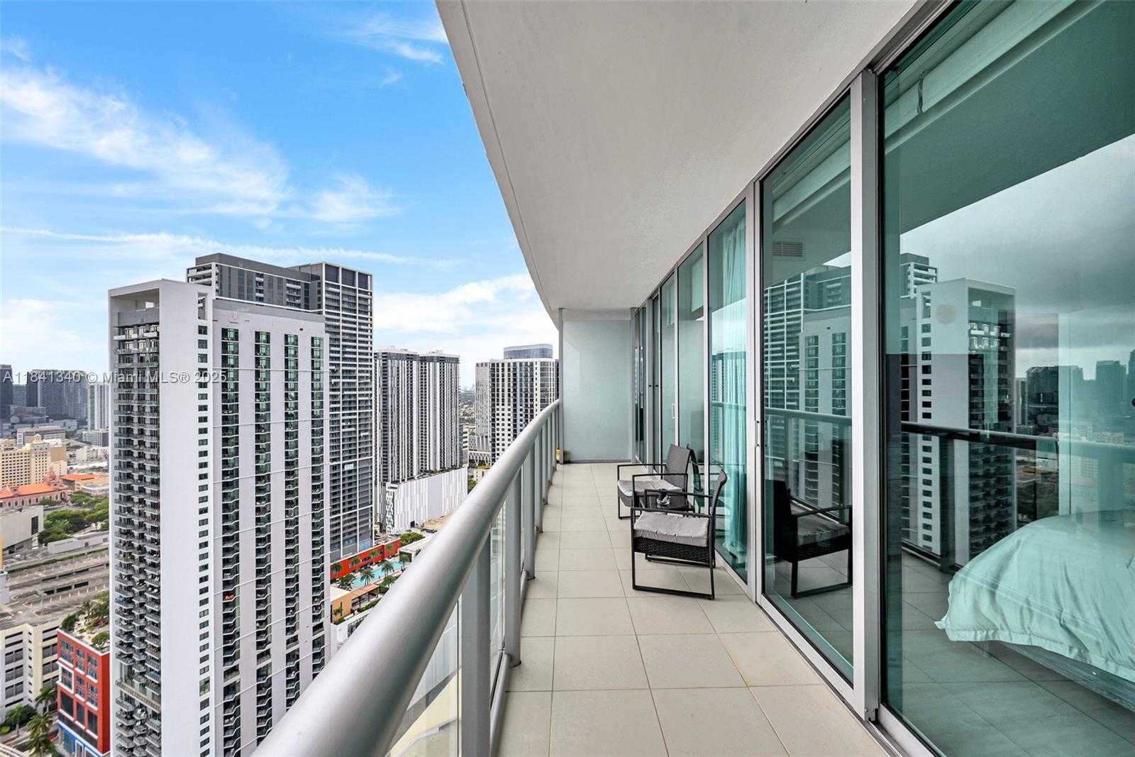 Small Image of 888 BISCAYNE BLVD #4102, Miami Number 15