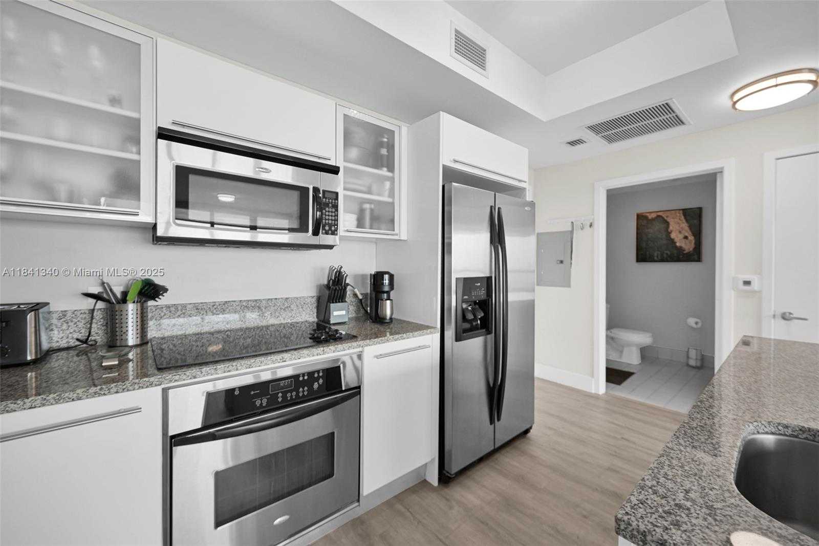 Small Image of 888 BISCAYNE BLVD #4102, Miami Number 8