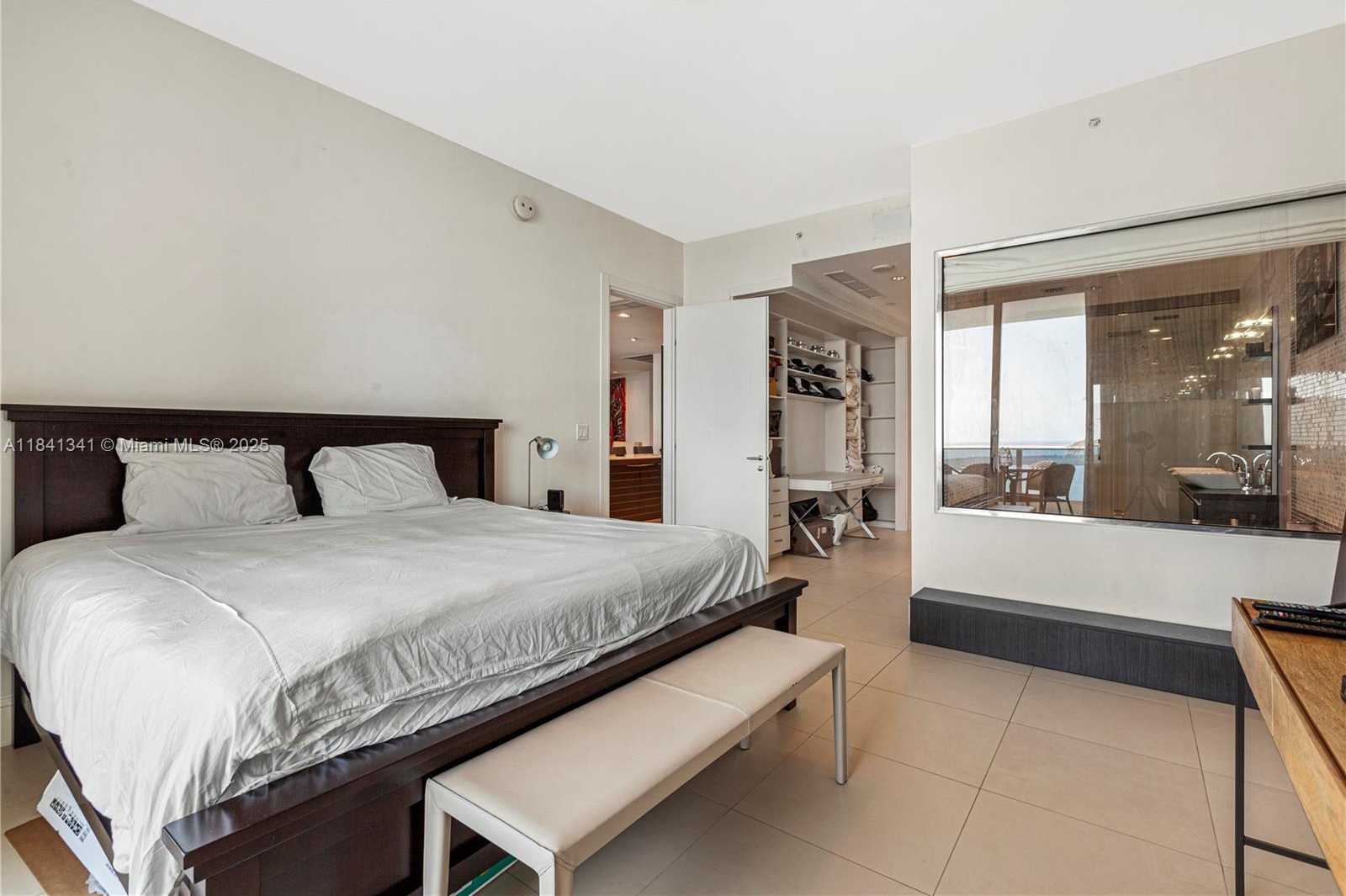 Small Image of 200 BISCAYNE BOULEVARD WAY #4907, Miami Number 11