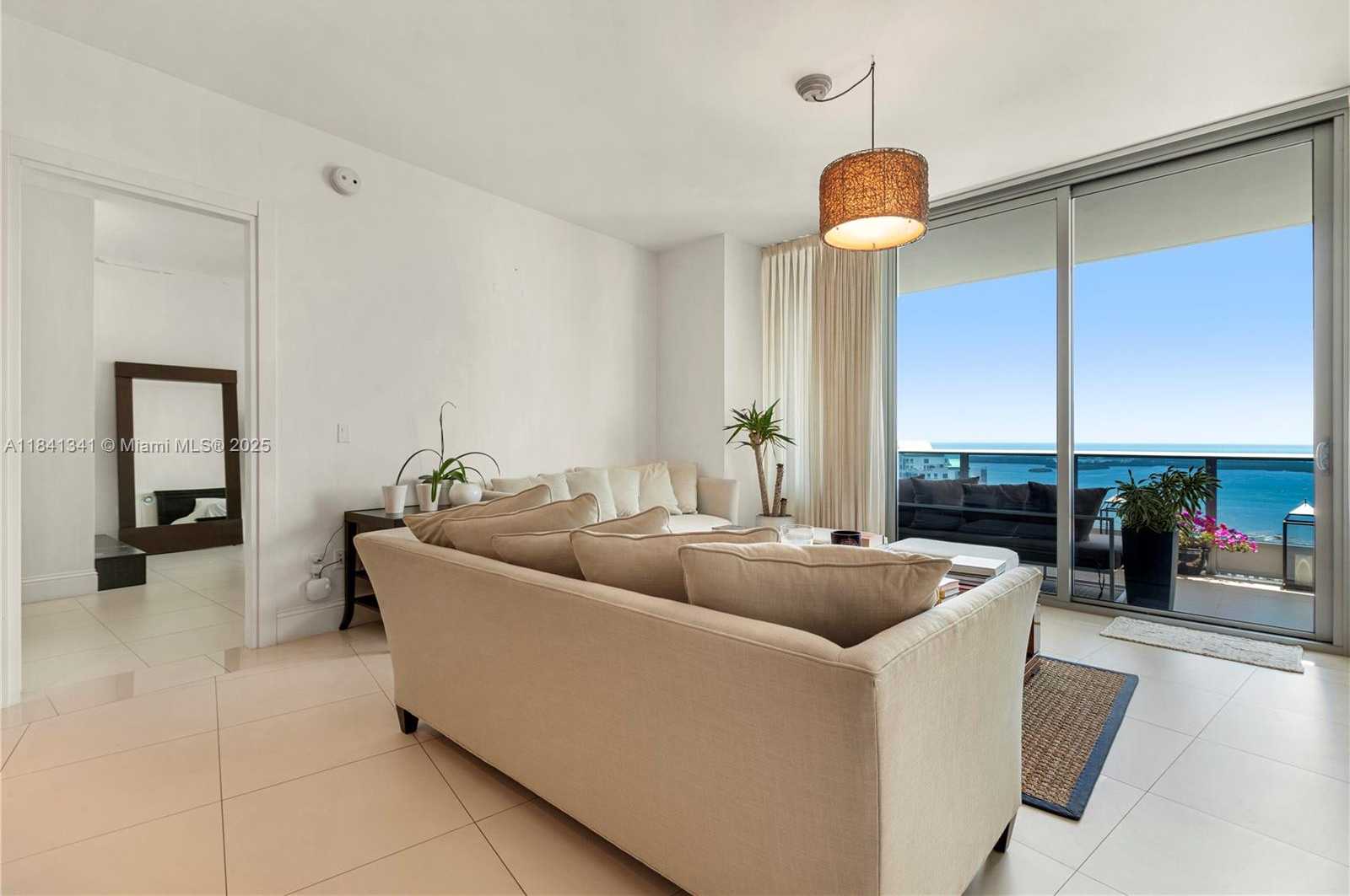 Small Image of 200 BISCAYNE BOULEVARD WAY #4907, Miami Number 2