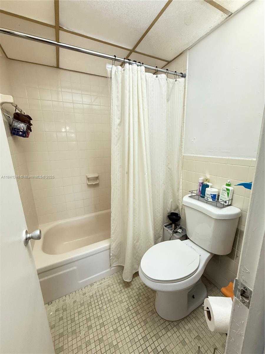 Small Image of 6990 NORTH WEST 186TH ST #4-215A, Hialeah Number 9