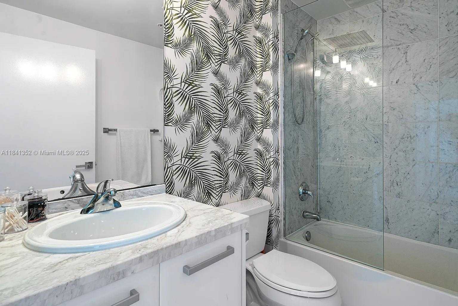 Small Image of 244 BISCAYNE BLVD #2602, Miami Number 14