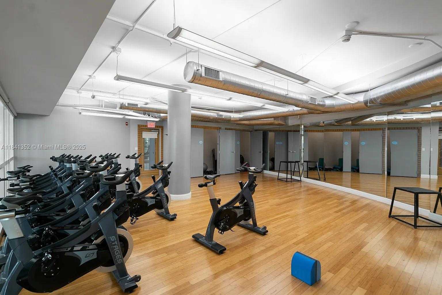 Small Image of 244 BISCAYNE BLVD #2602, Miami Number 21