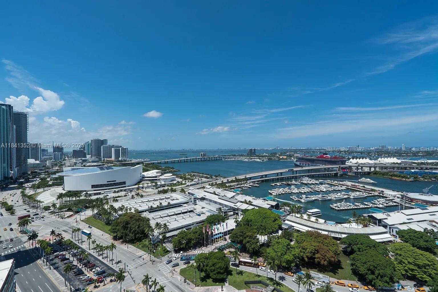 Small Image of 244 BISCAYNE BLVD #2602, Miami Number 30