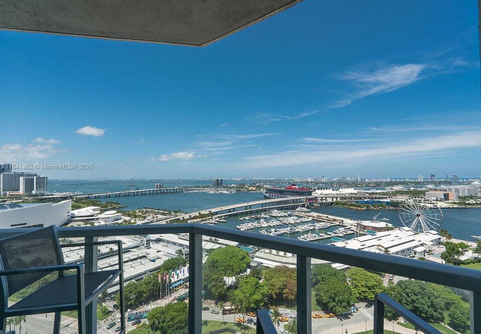 Small Image of 244 BISCAYNE BLVD #2602, Miami Number 34