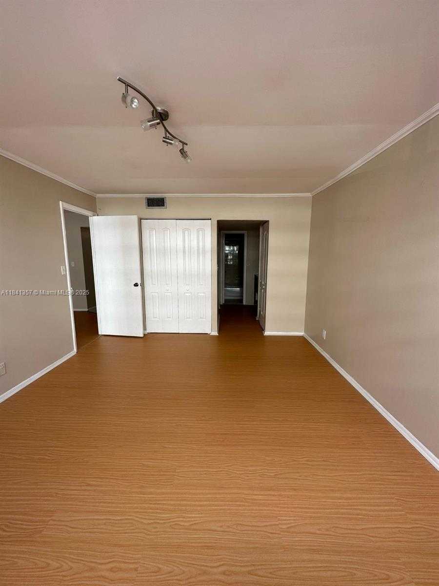 Small Image of 16710 NORTH EAST 9TH AVE #207, North Miami Beach Number 11