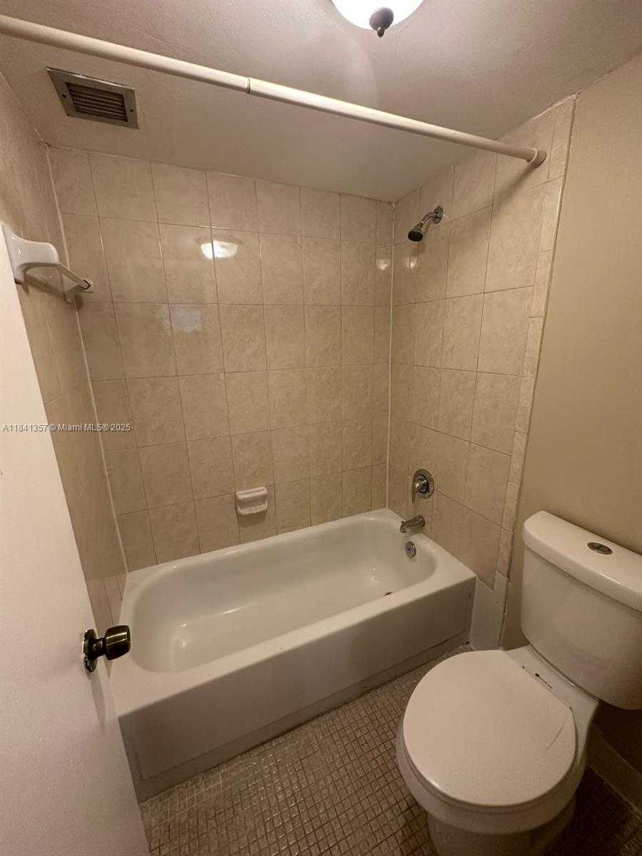 Small Image of 16710 NORTH EAST 9TH AVE #207, North Miami Beach Number 14