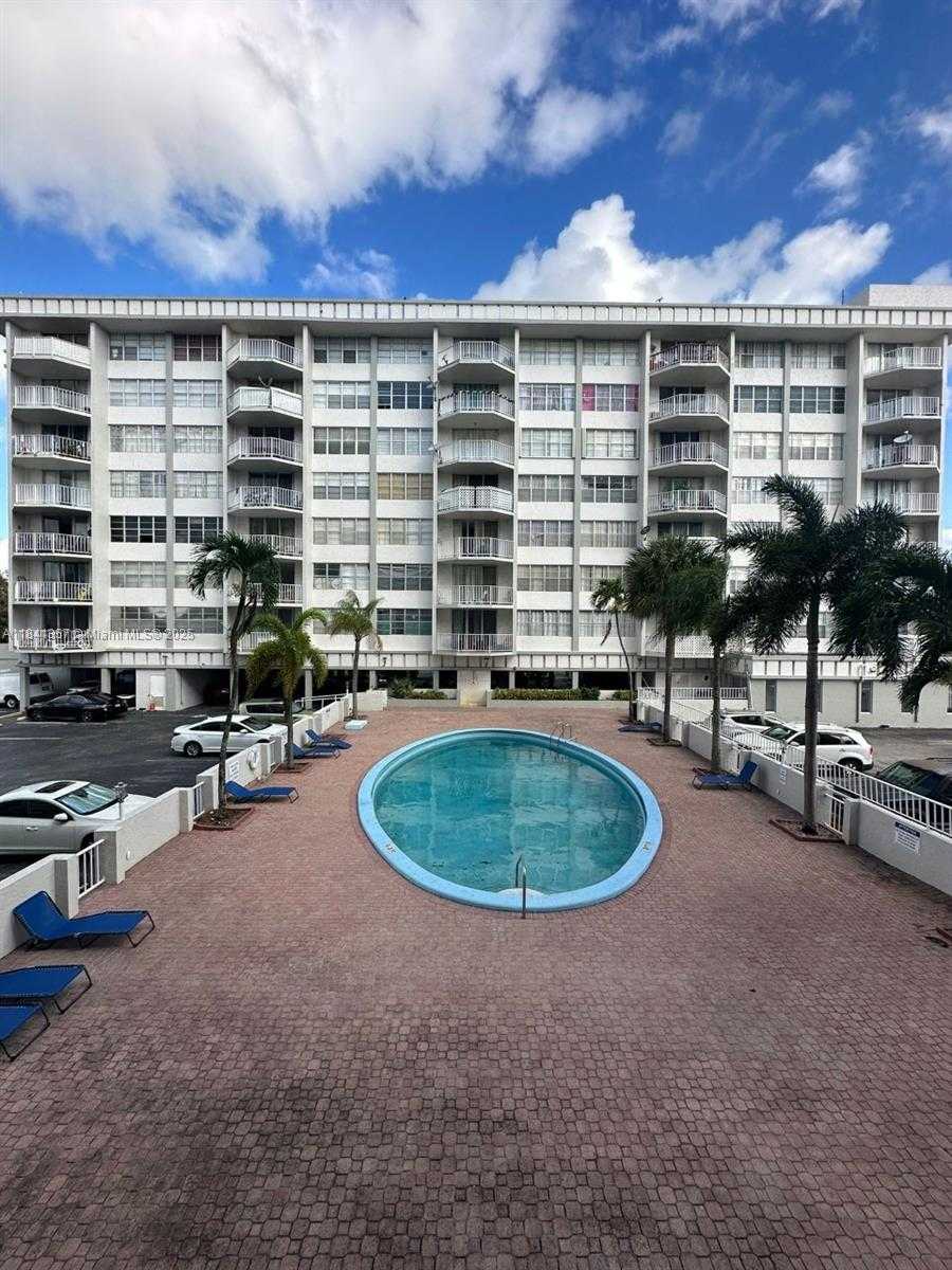 Small Image of 16710 NORTH EAST 9TH AVE #207, North Miami Beach Number 16