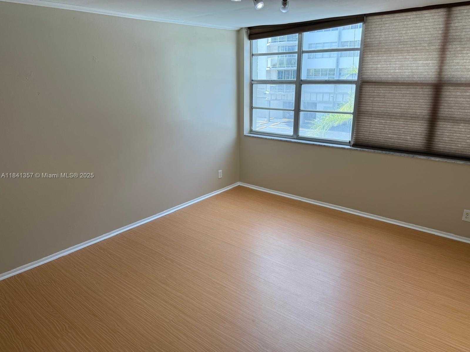Small Image of 16710 NORTH EAST 9TH AVE #207, North Miami Beach Number 18