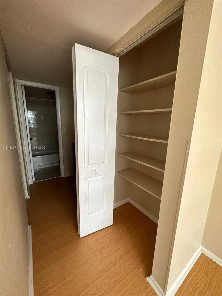 Small Image of 16710 NORTH EAST 9TH AVE #207, North Miami Beach Number 7