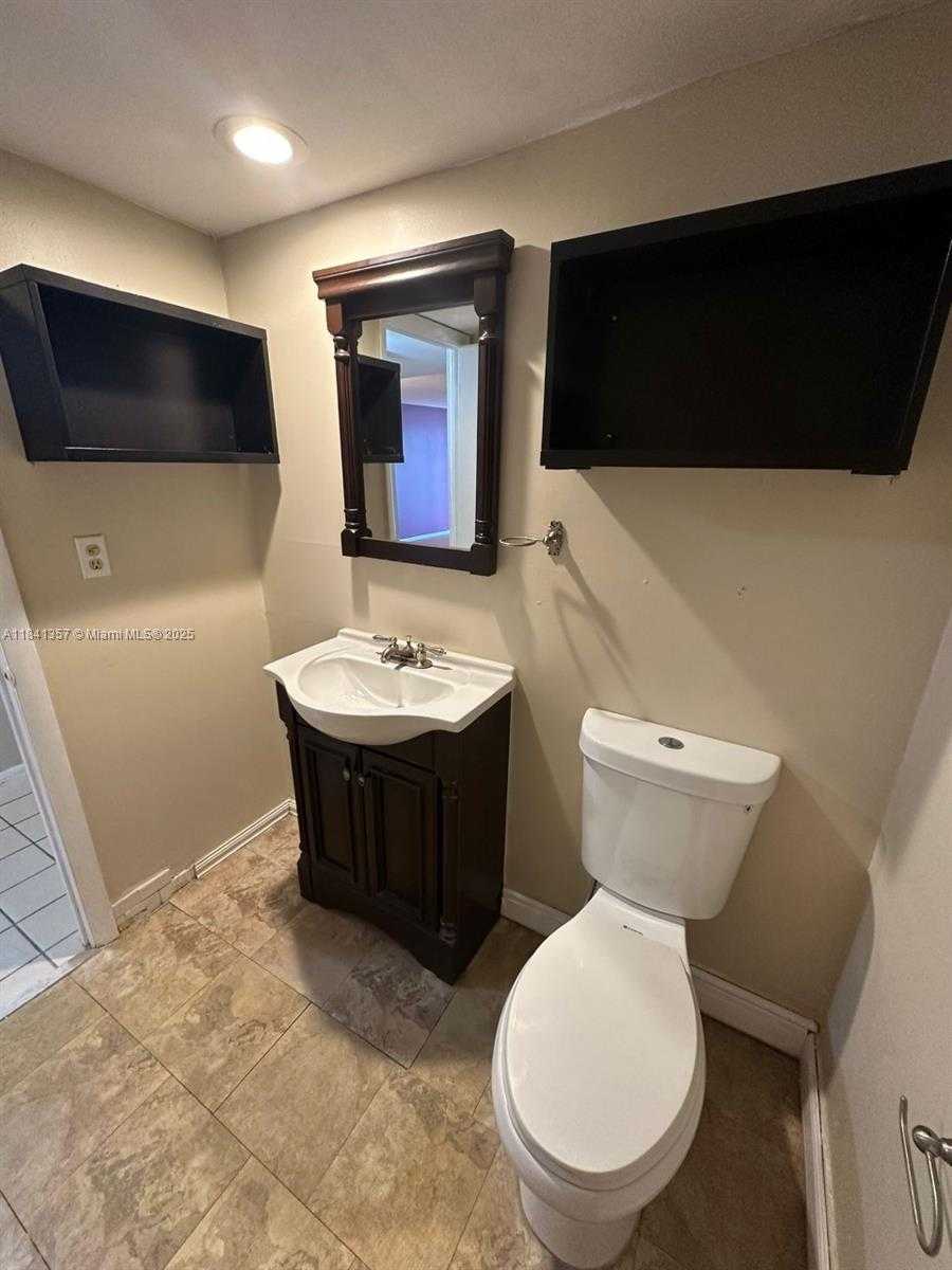 Small Image of 16710 NORTH EAST 9TH AVE #207, North Miami Beach Number 8