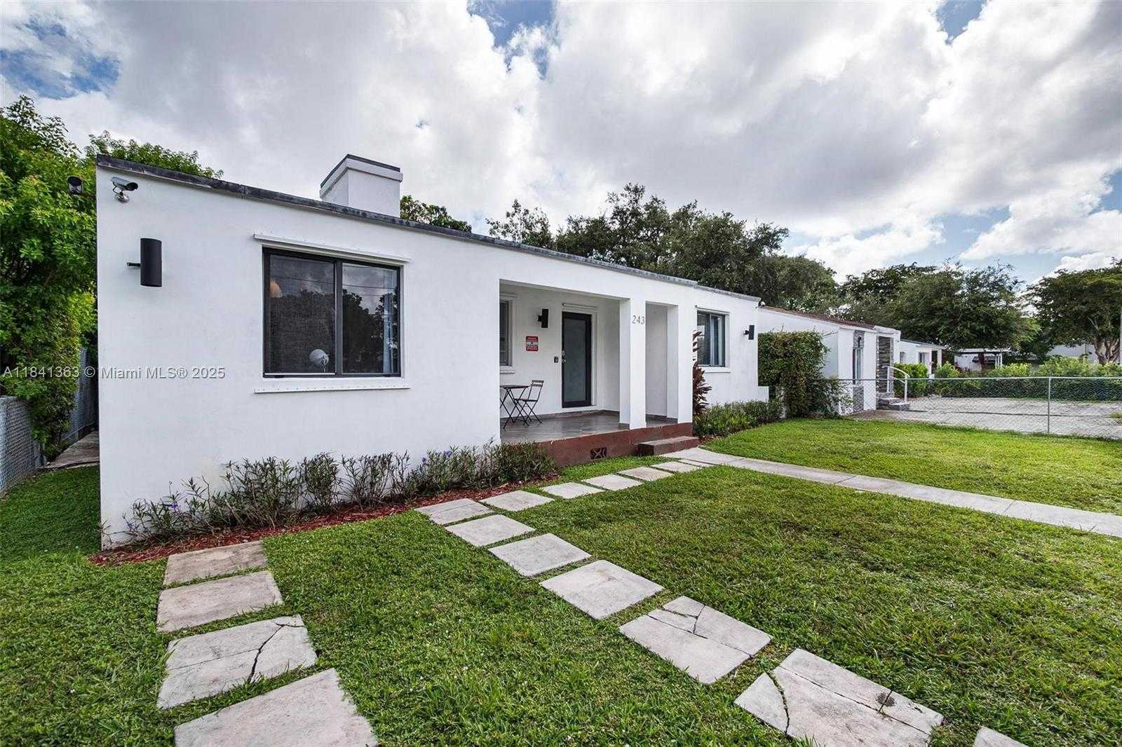 Small Image of 243 NORTH WEST 44TH ST, Miami Number 15