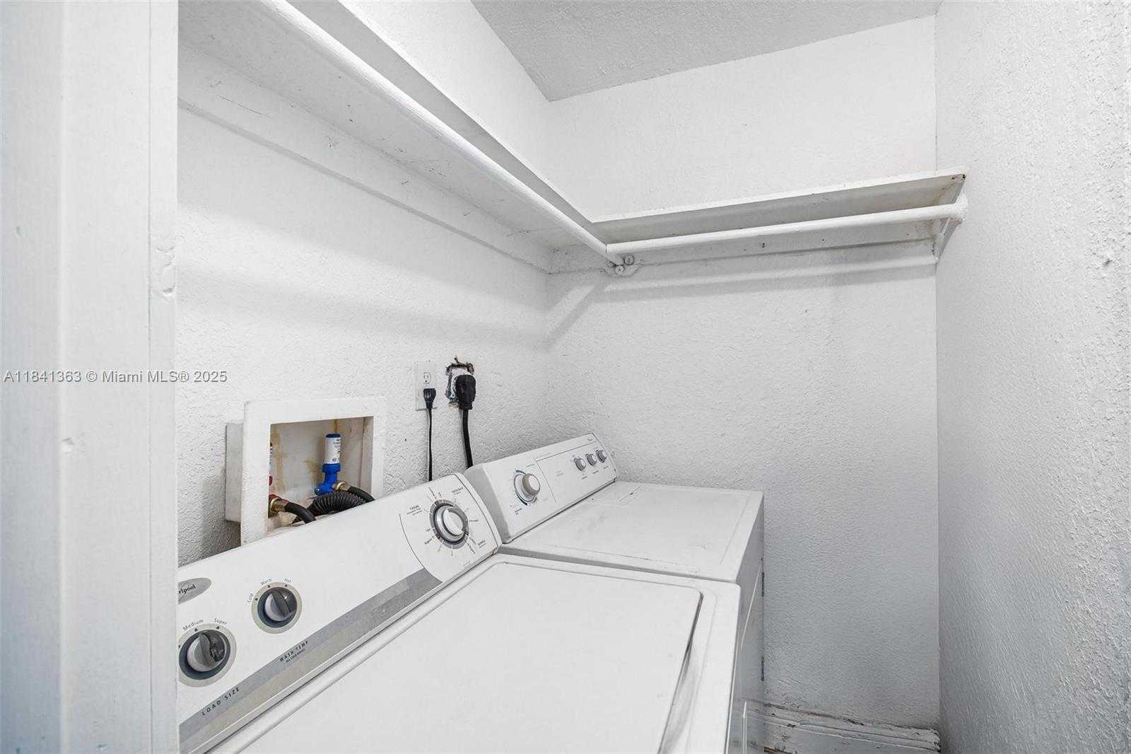 Small Image of 243 NORTH WEST 44TH ST, Miami Number 30