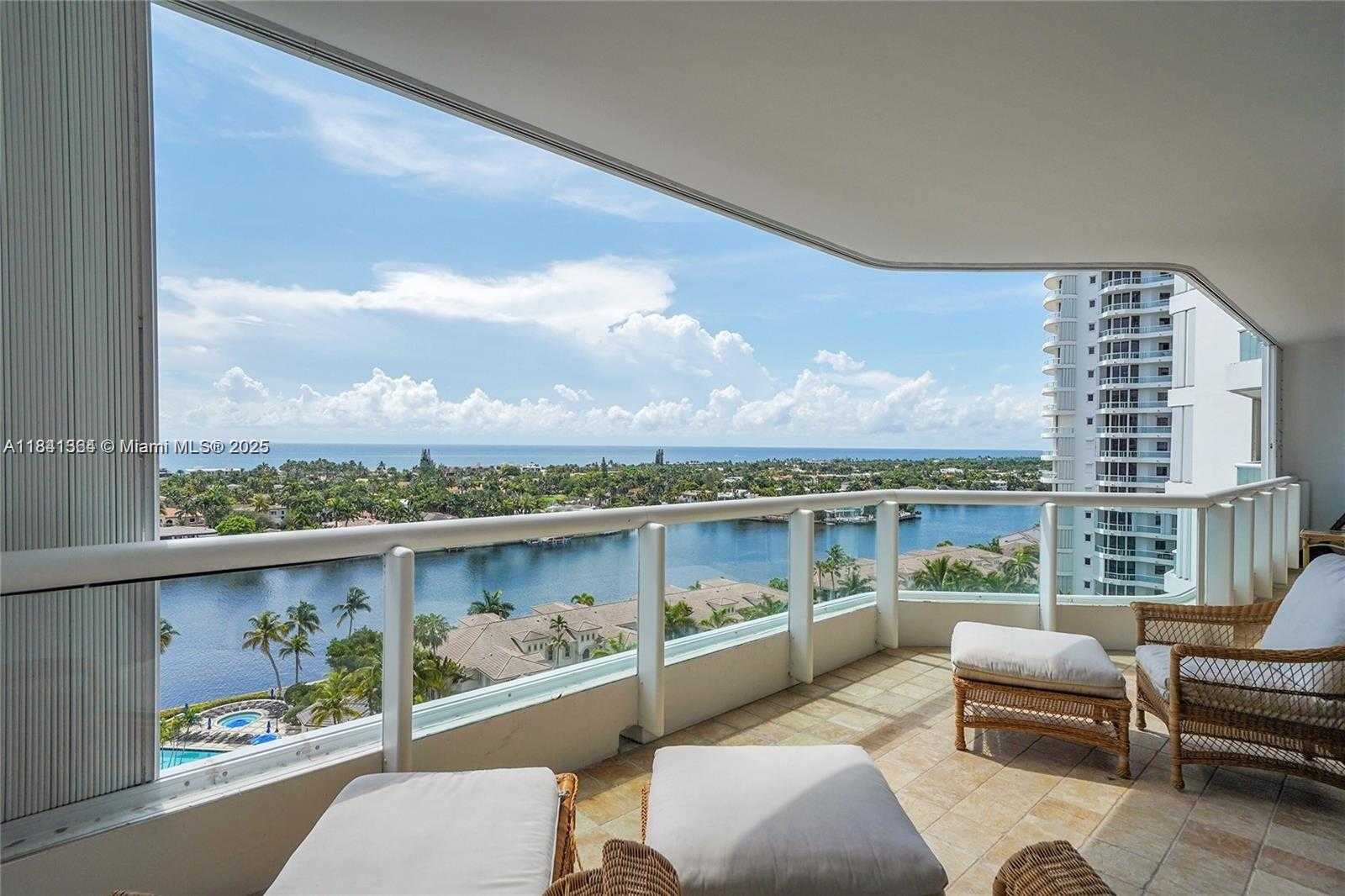 Small Image of 21150 POINT PL #1804, Aventura Number 23