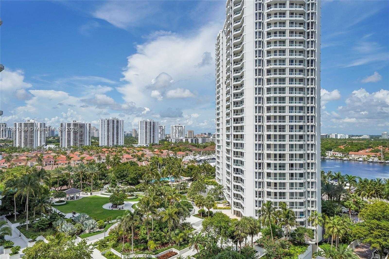 Small Image of 21150 POINT PL #1804, Aventura Number 28