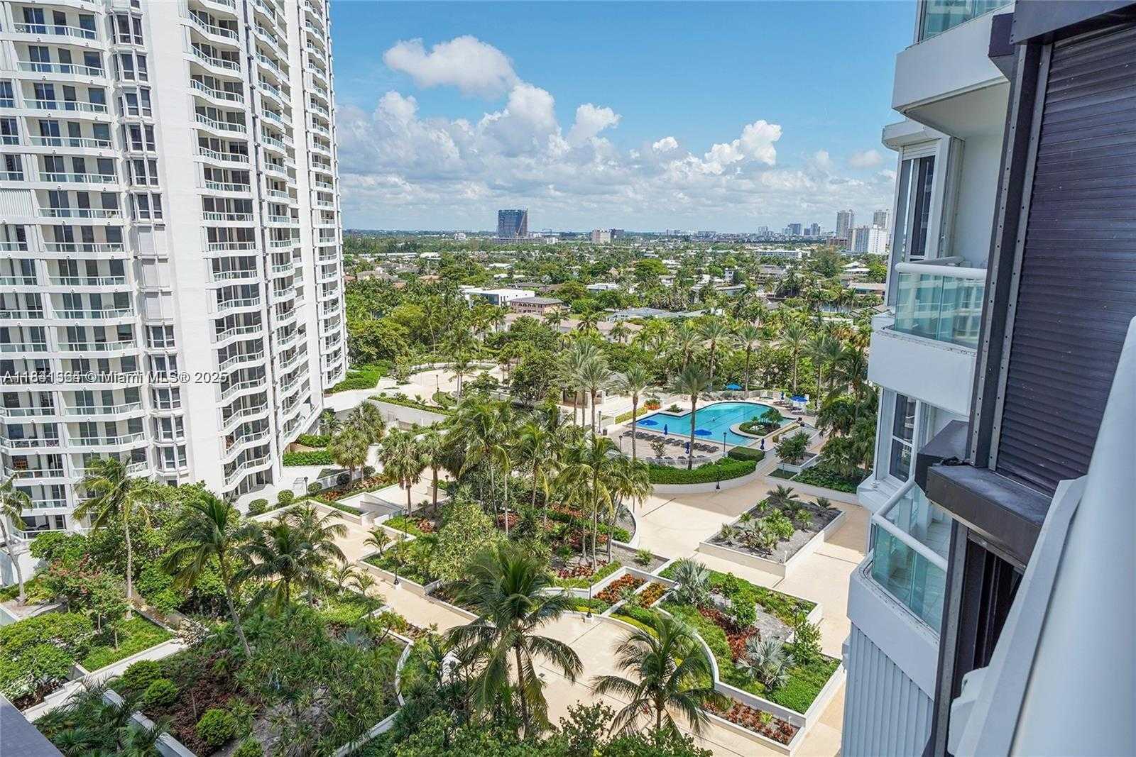 Small Image of 21150 POINT PL #1804, Aventura Number 29