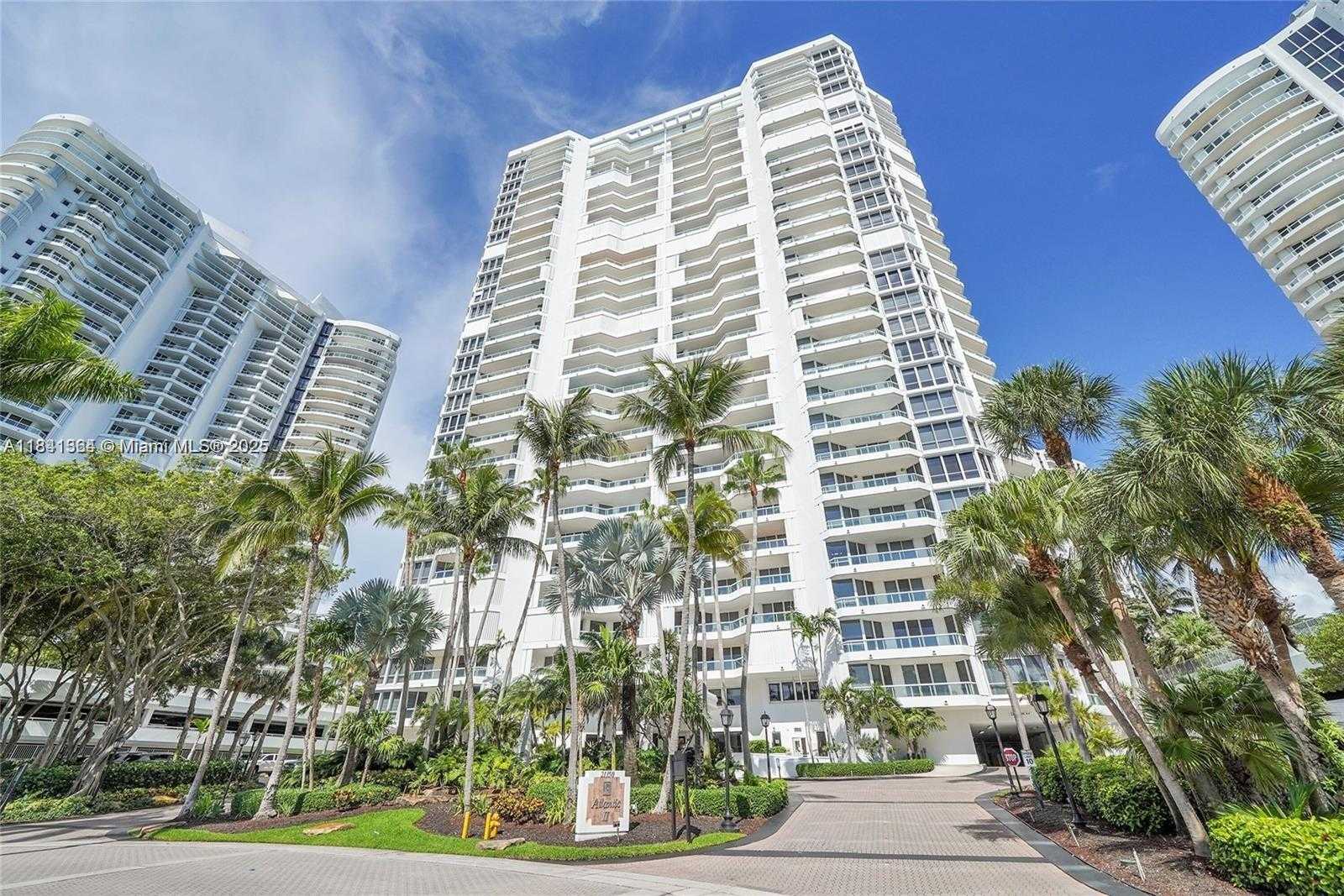Small Image of 21150 POINT PL #1804, Aventura Number 33