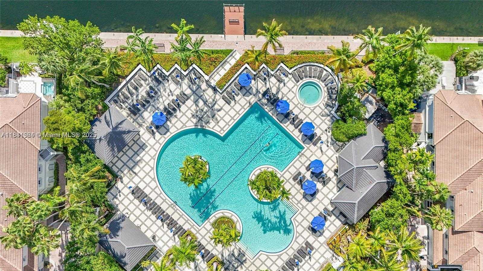 Small Image of 21150 POINT PL #1804, Aventura Number 4