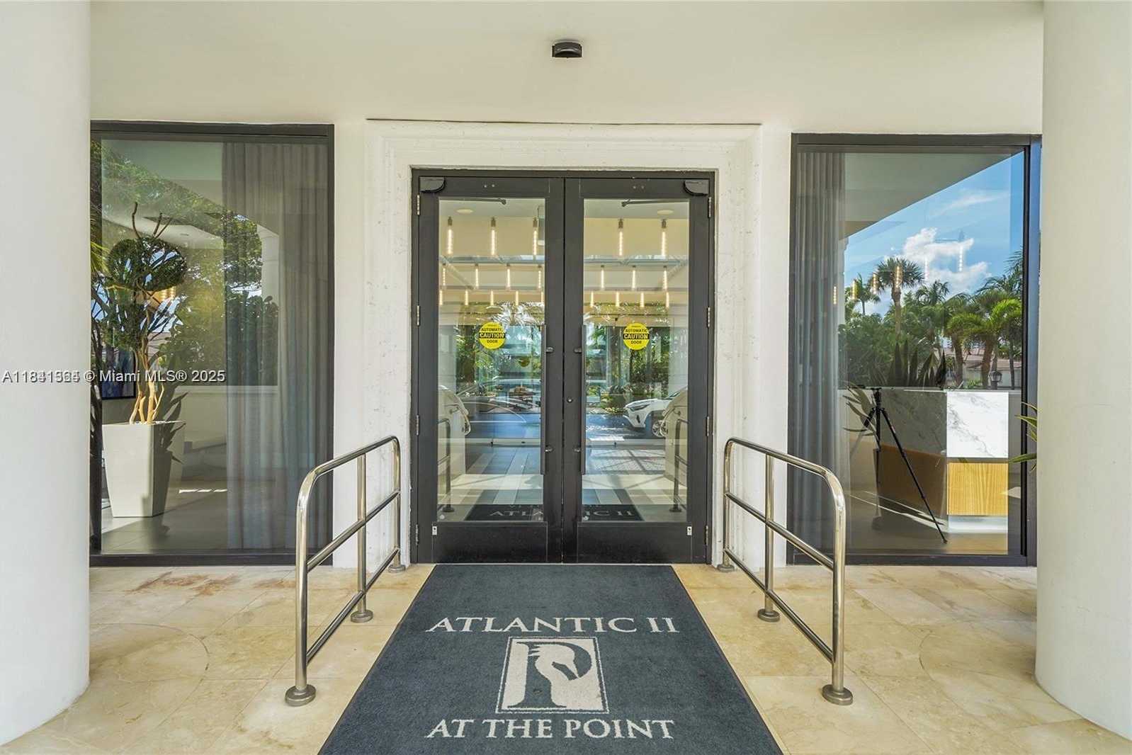 Small Image of 21150 POINT PL #1804, Aventura Number 5