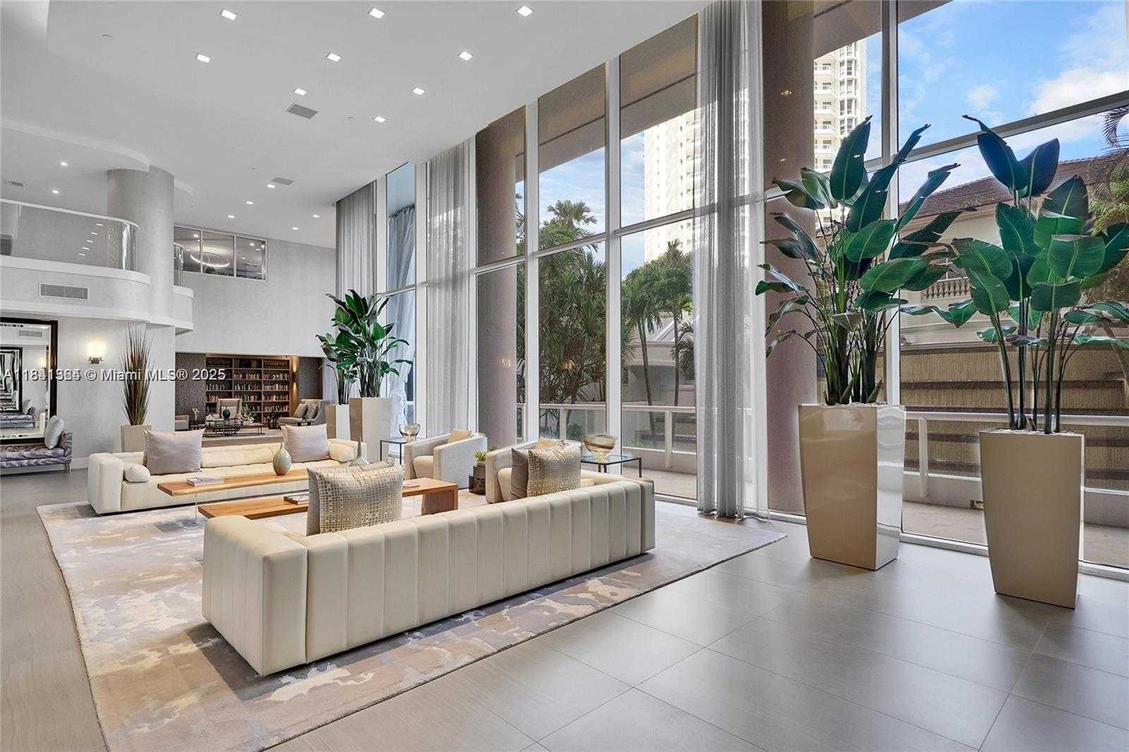 Small Image of 21150 POINT PL #1804, Aventura Number 8