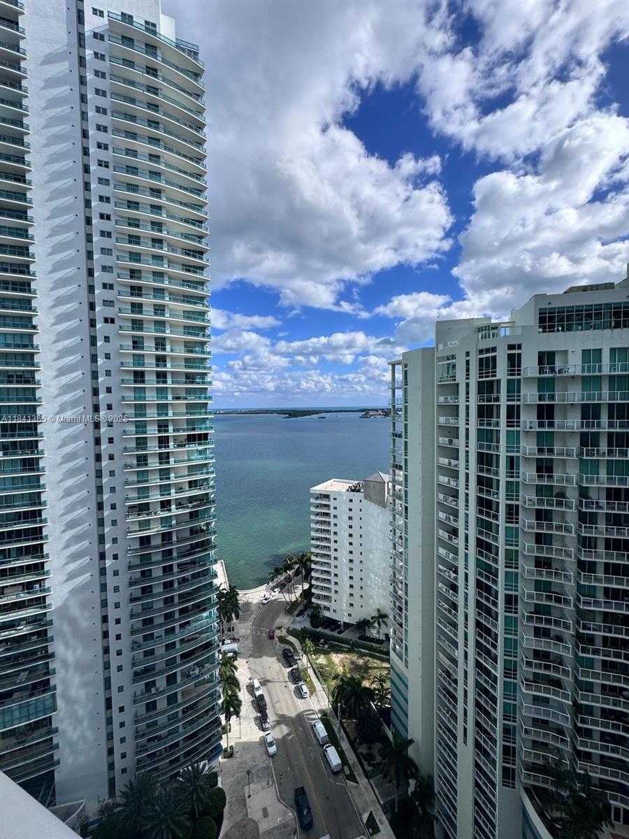 Small Image of 1300 BRICKELL BAY DR #2504, Miami Number 7