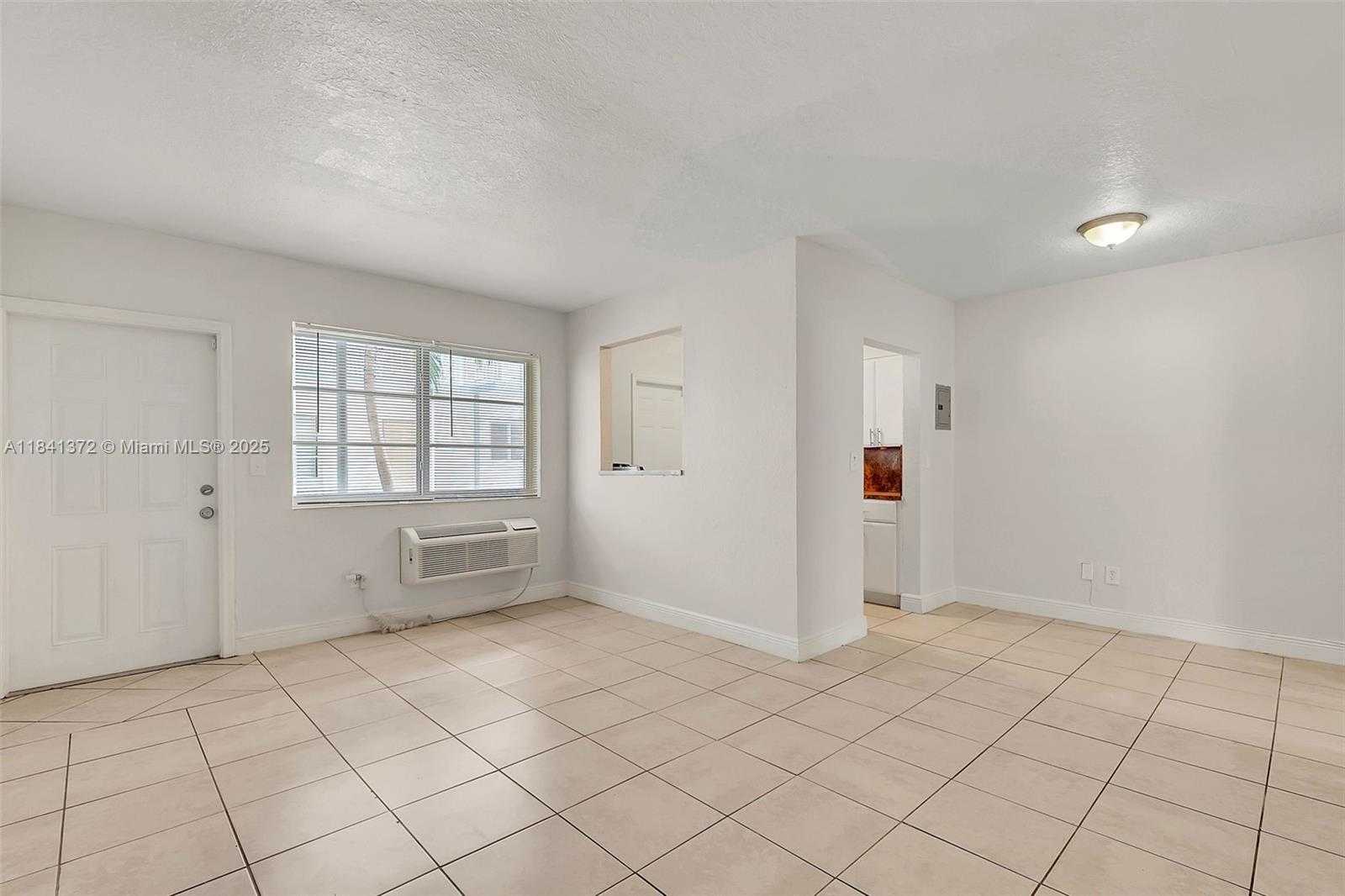 Small Image of 6905 RUE VENDOME #2, Miami Beach Number 10