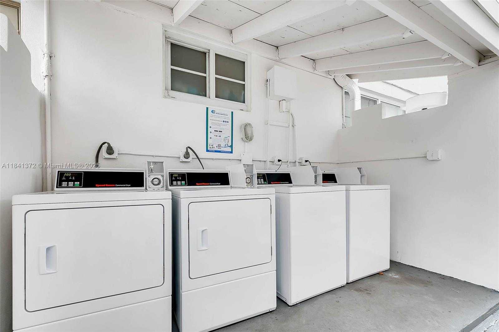Small Image of 6905 RUE VENDOME #2, Miami Beach Number 19