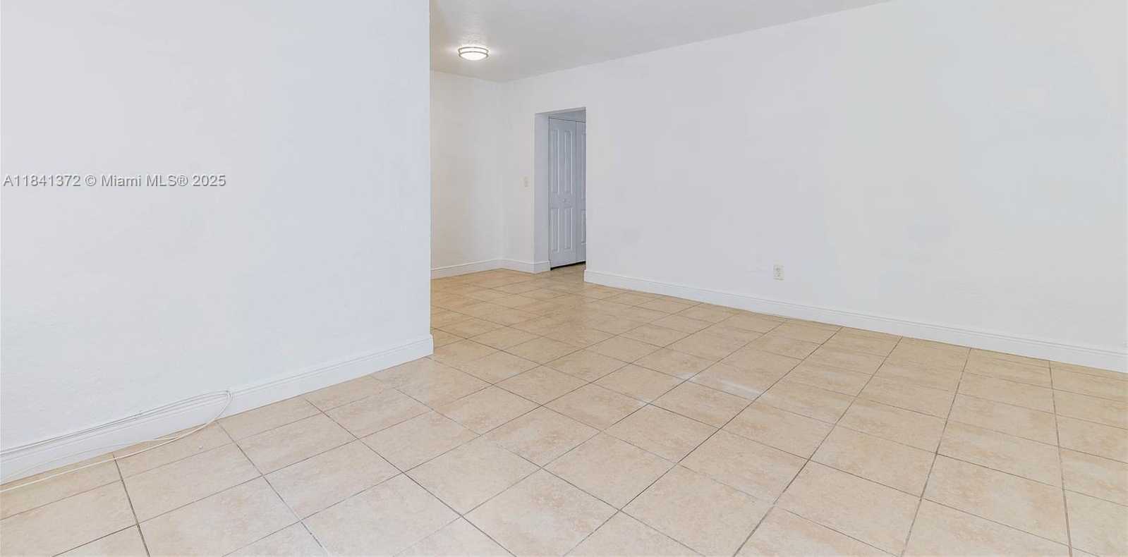 Small Image of 6905 RUE VENDOME #2, Miami Beach Number 4