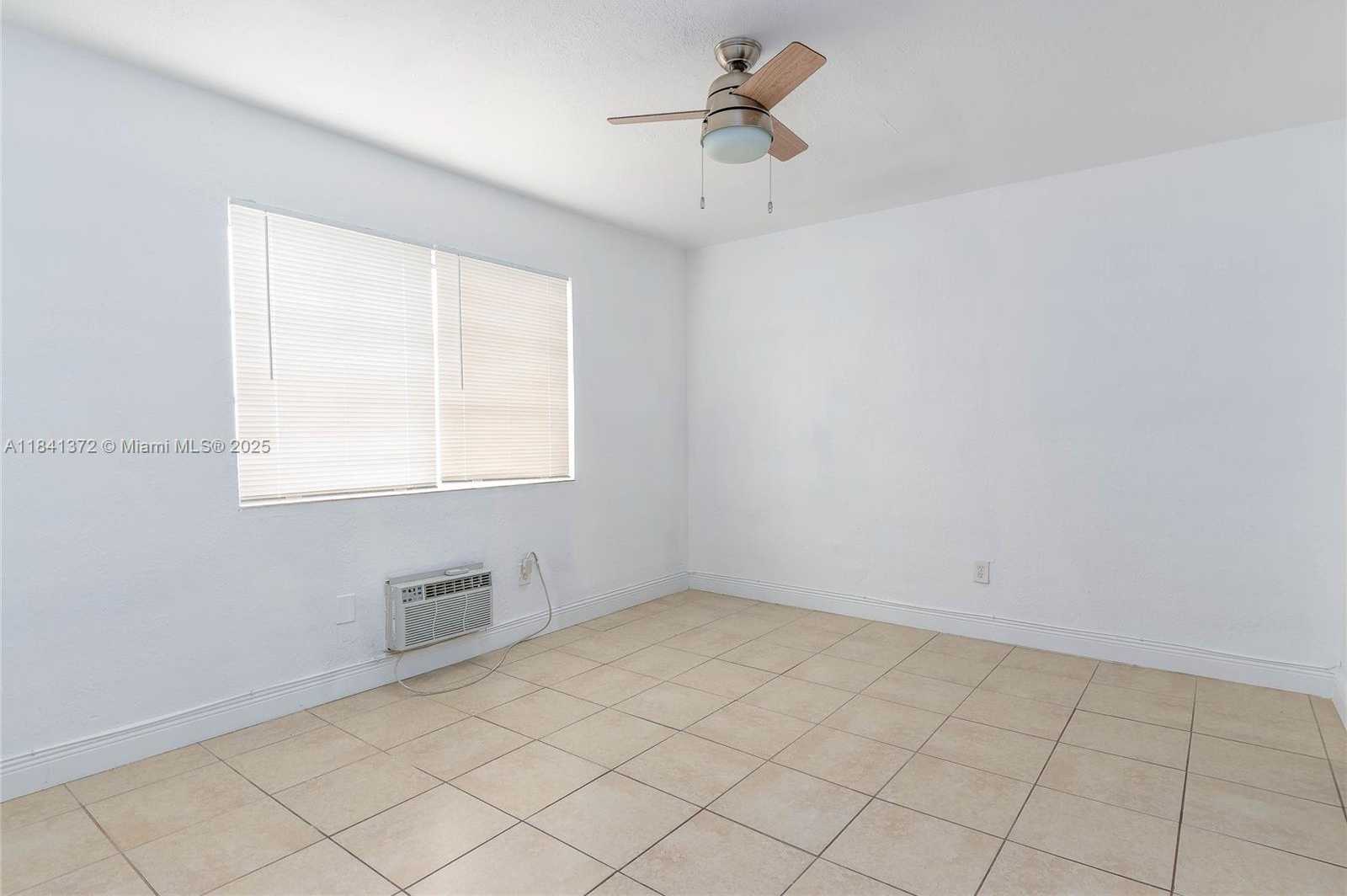 Small Image of 6905 RUE VENDOME #2, Miami Beach Number 5