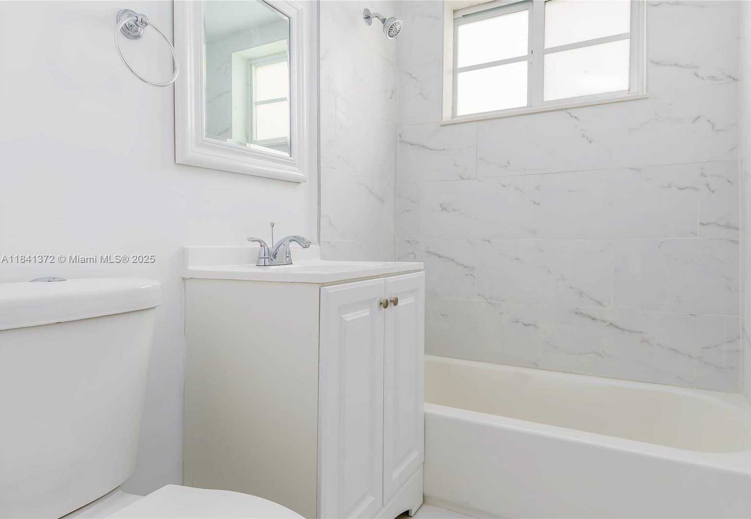 Small Image of 6905 RUE VENDOME #2, Miami Beach Number 8