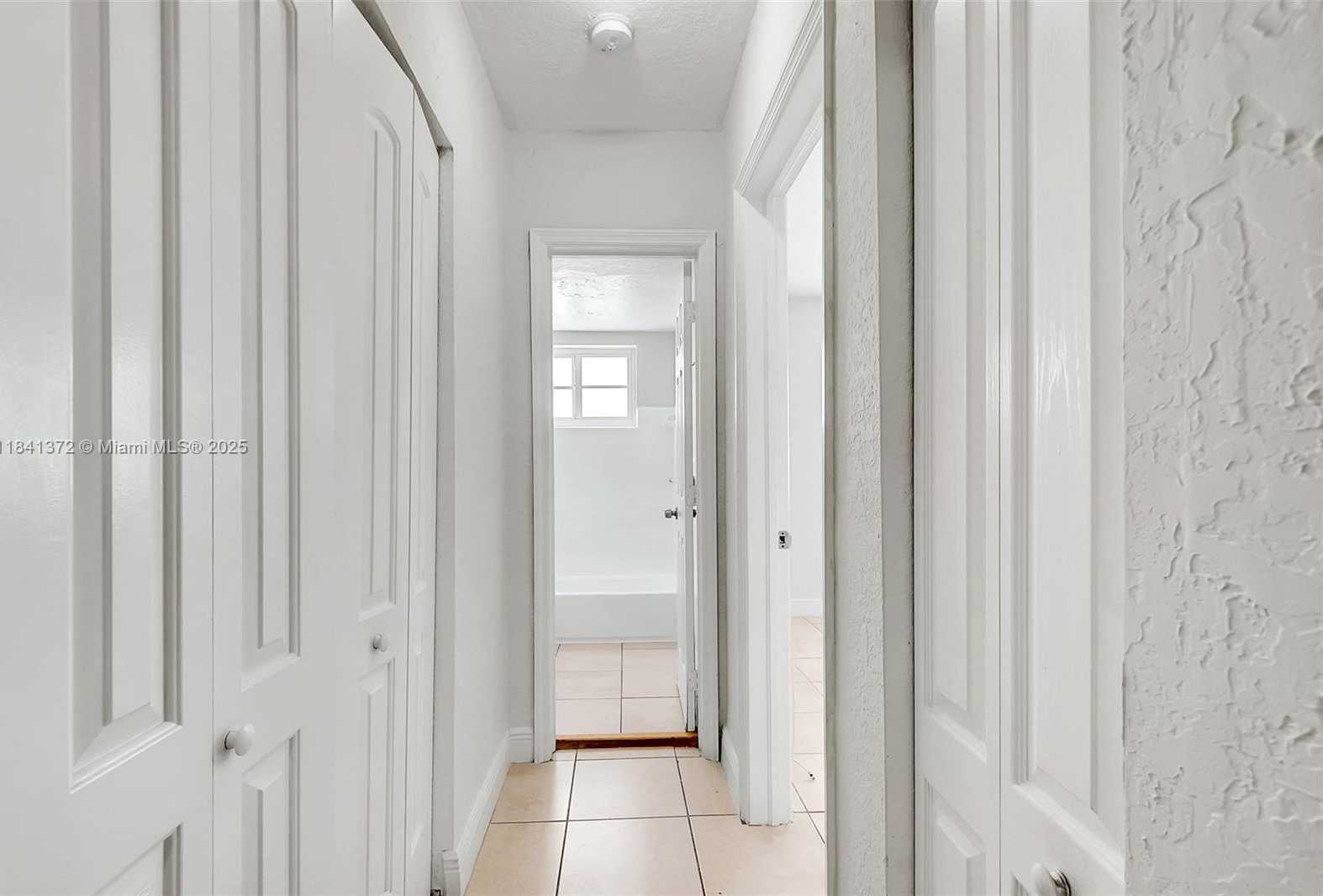 Small Image of 6905 RUE VENDOME #2, Miami Beach Number 9