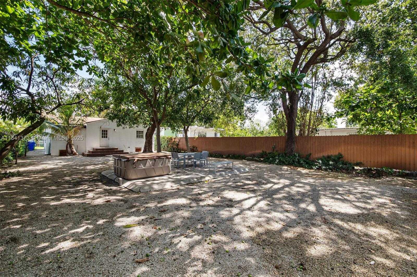 Small Image of 154 NORTH WEST 45TH ST, Miami Number 12