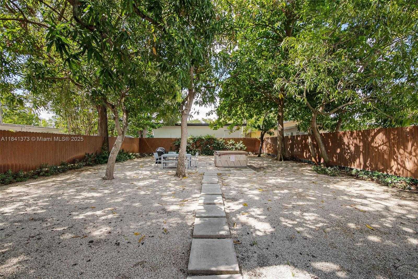 Small Image of 154 NORTH WEST 45TH ST, Miami Number 13