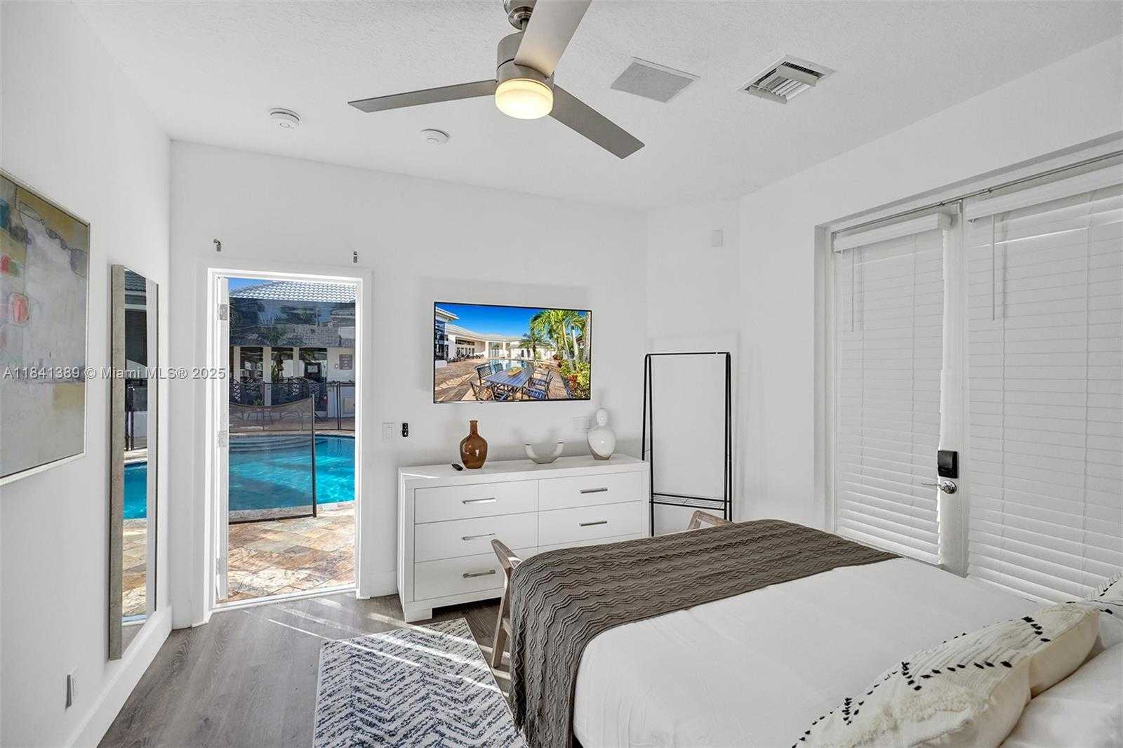 Small Image of 11400 NORTH WEST 7TH ST, Plantation Number 24