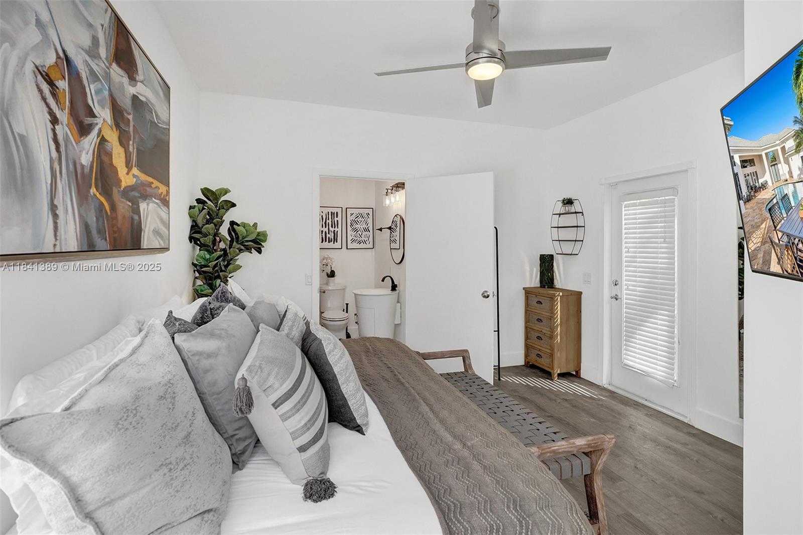 Small Image of 11400 NORTH WEST 7TH ST, Plantation Number 25