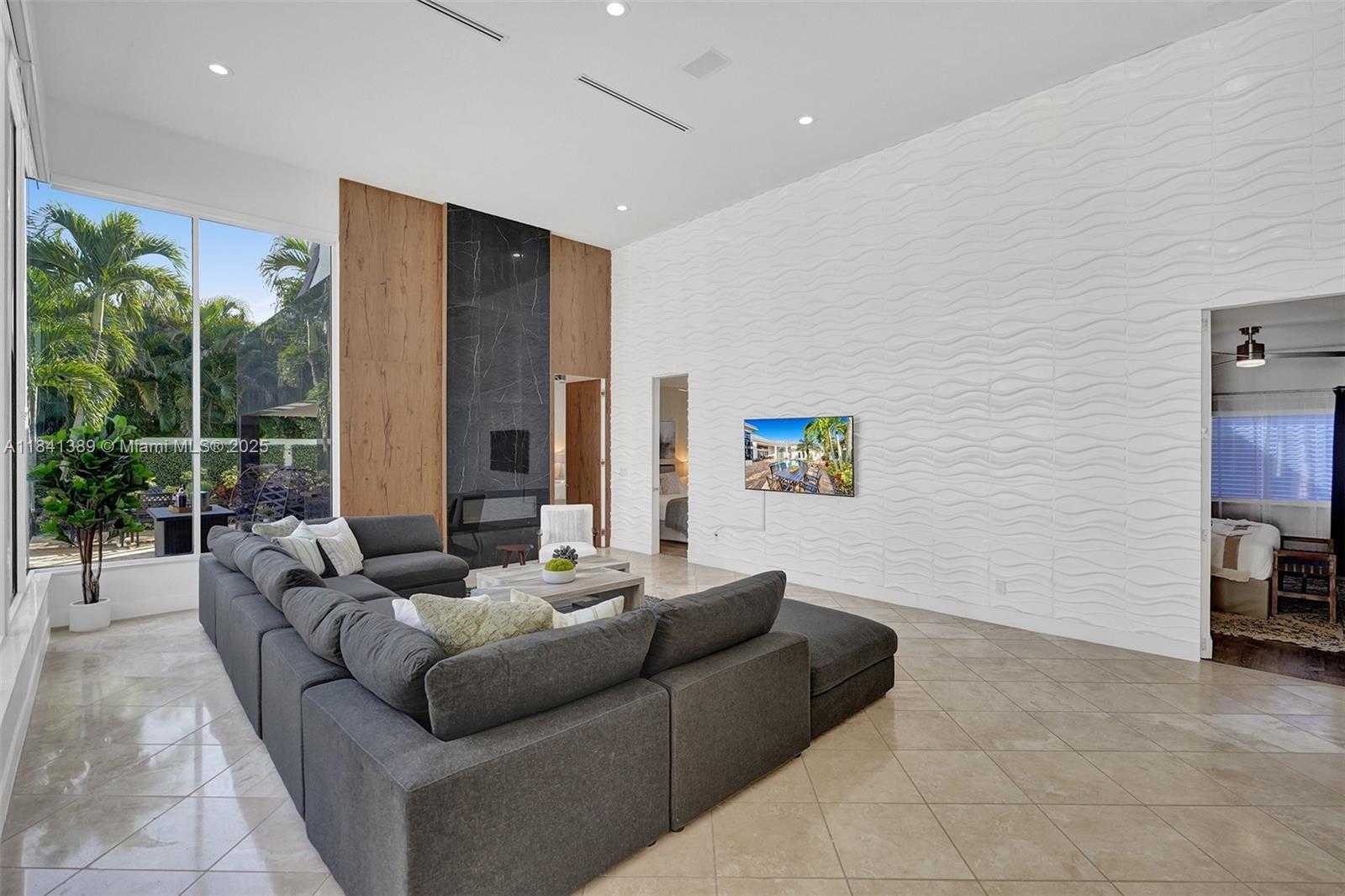 Small Image of 11400 NORTH WEST 7TH ST, Plantation Number 37