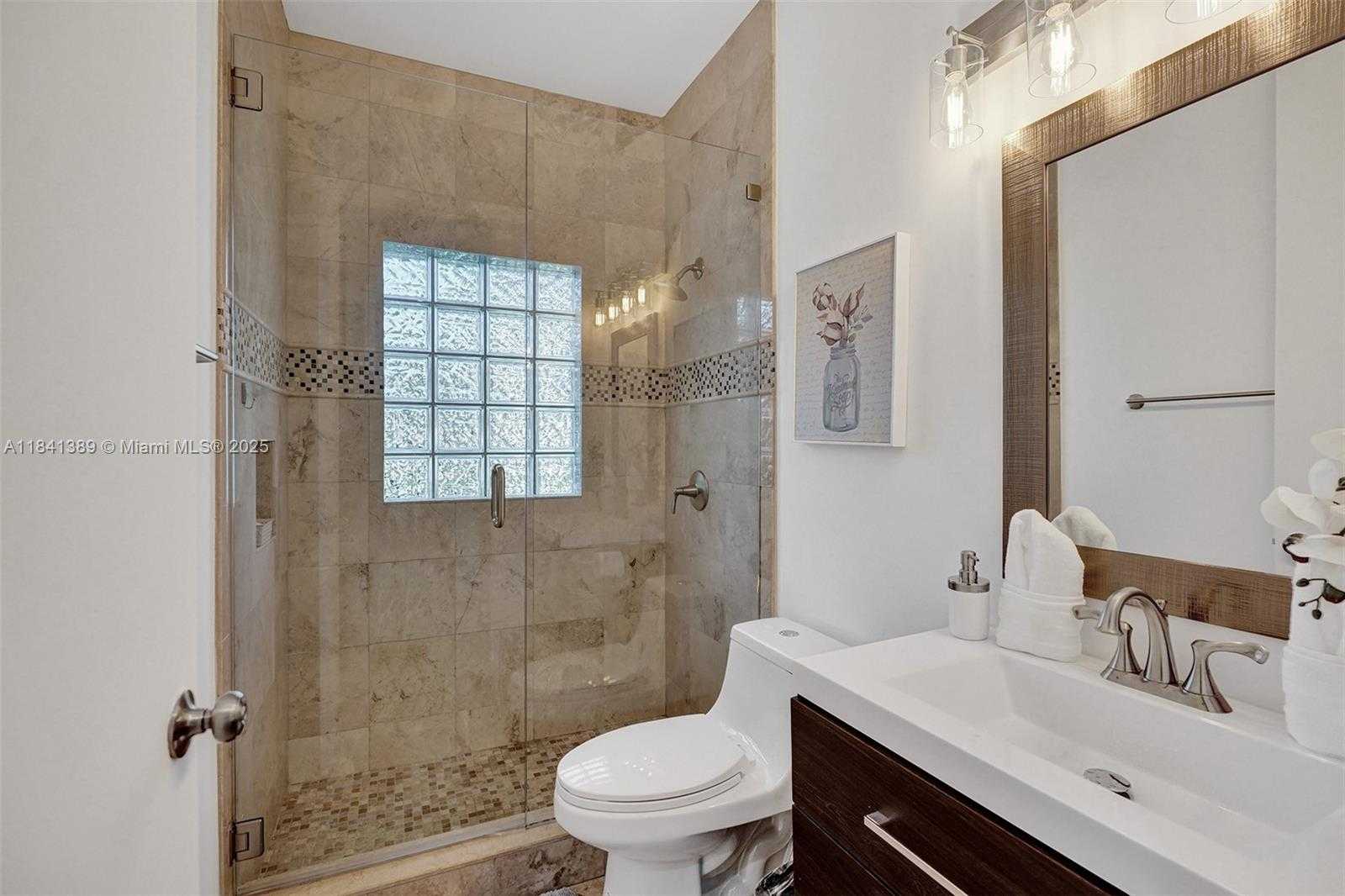 Small Image of 11400 NORTH WEST 7TH ST, Plantation Number 45