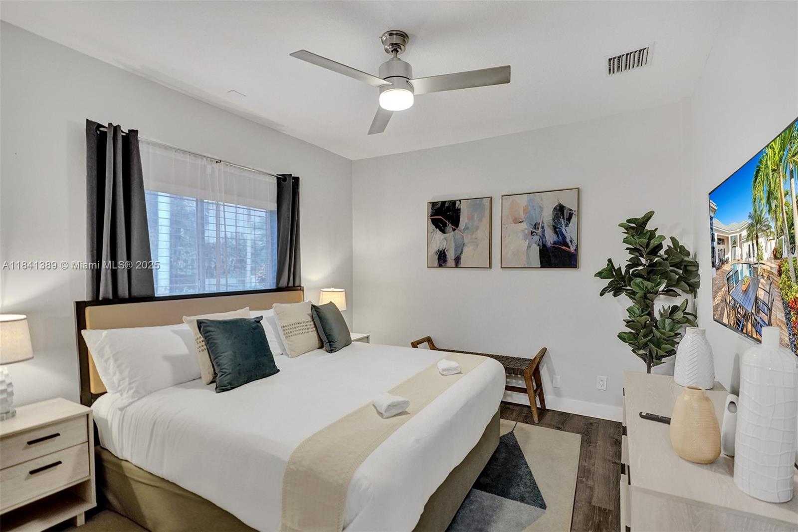 Small Image of 11400 NORTH WEST 7TH ST, Plantation Number 48