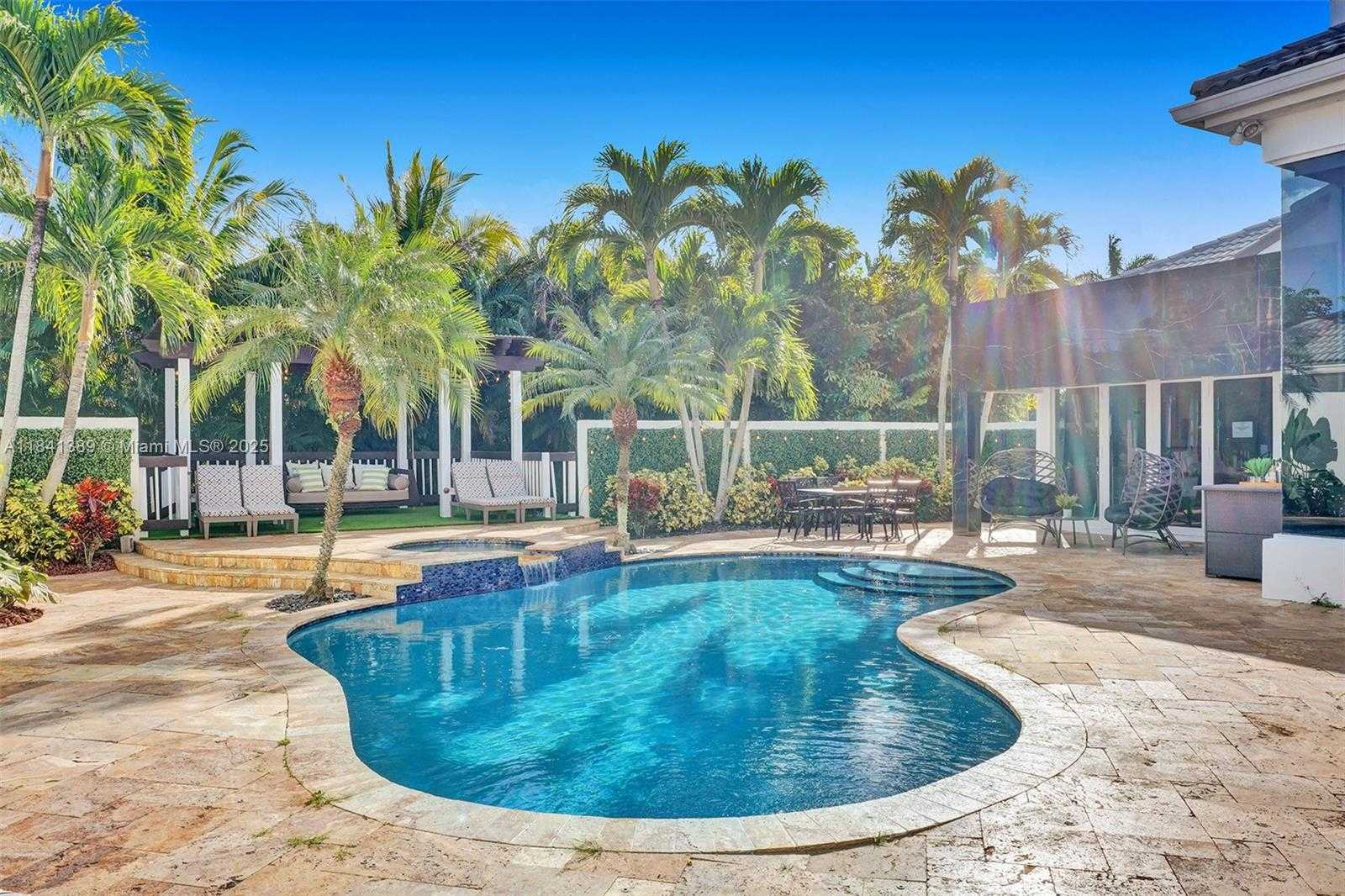 Small Image of 11400 NORTH WEST 7TH ST, Plantation Number 77