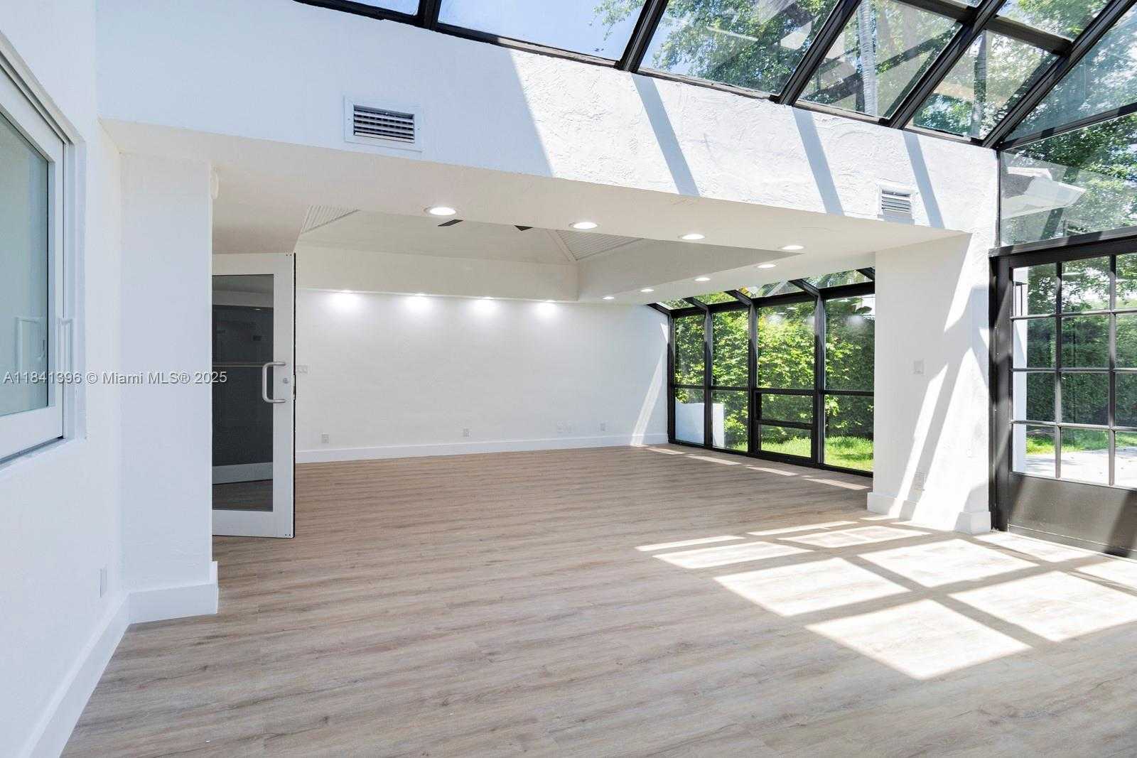 Small Image of 1251 CAMPO SANO AVE, Coral Gables Number 16