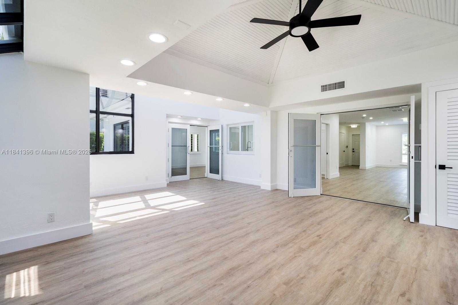Small Image of 1251 CAMPO SANO AVE, Coral Gables Number 17
