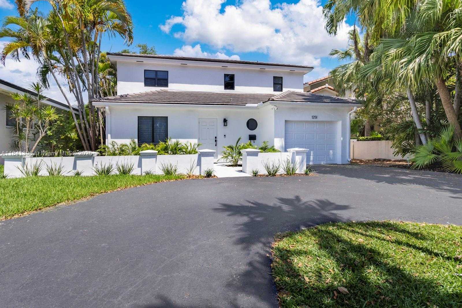 Small Image of 1251 CAMPO SANO AVE, Coral Gables Number 2