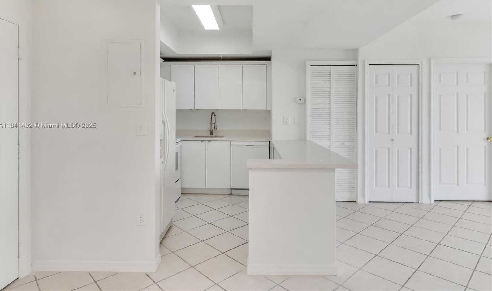 Small Image of 3500 CORAL WAY #1207, Miami Number 4