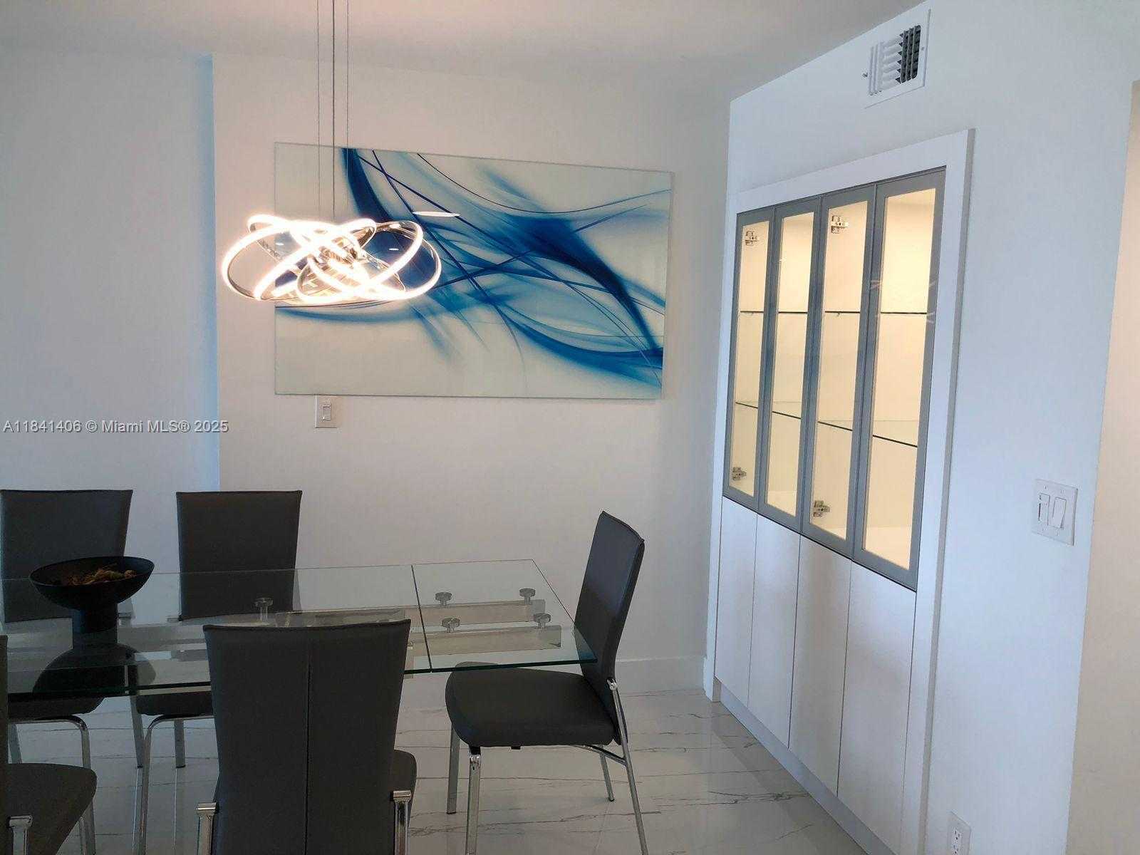 Small Image of 100 BAYVIEW DR #1908, Sunny Isles Beach Number 11