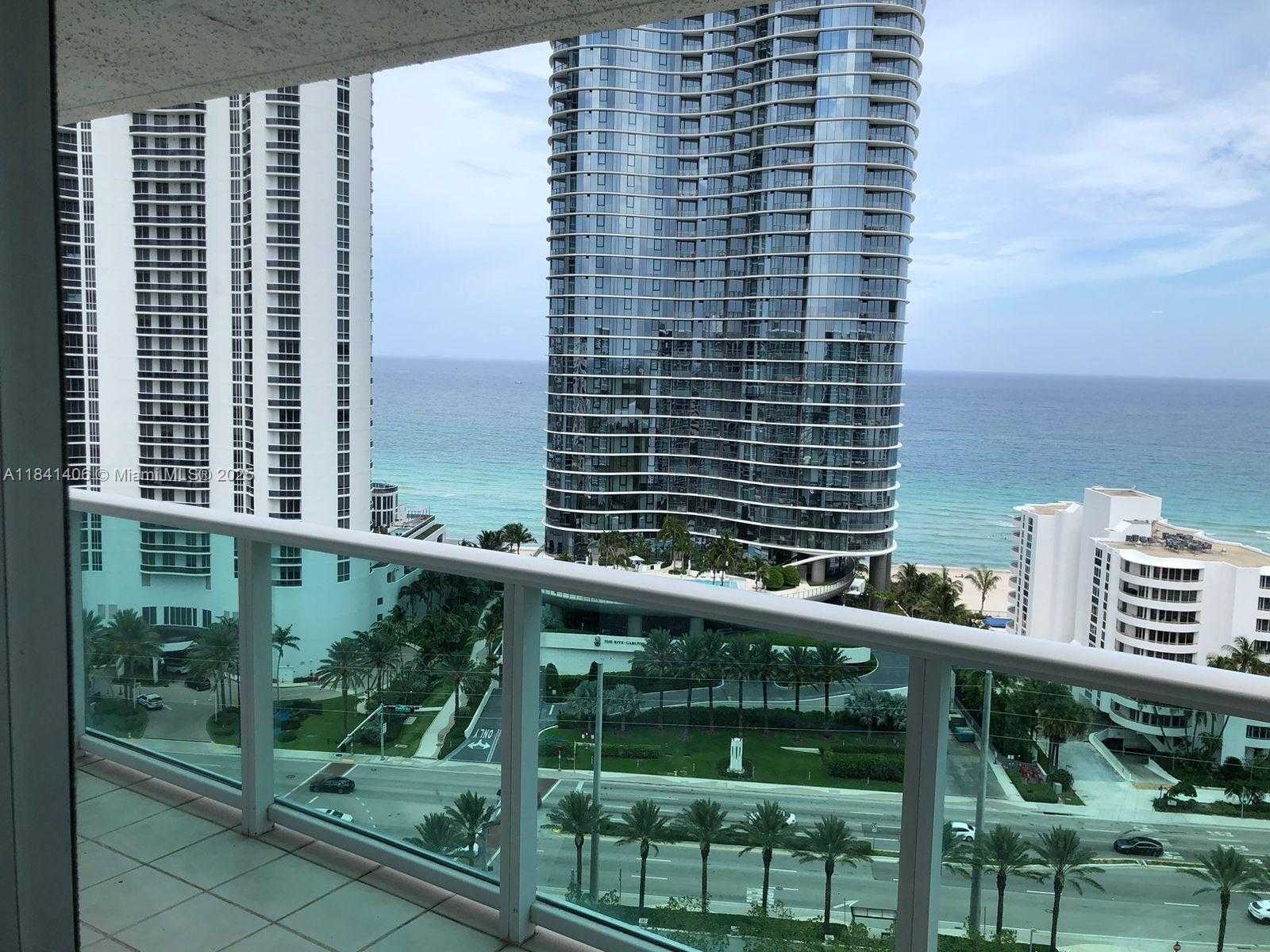 Small Image of 100 BAYVIEW DR #1908, Sunny Isles Beach Number 3
