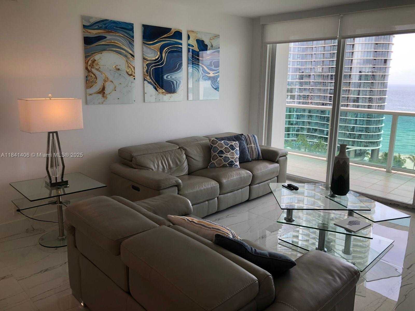 Small Image of 100 BAYVIEW DR #1908, Sunny Isles Beach Number 4