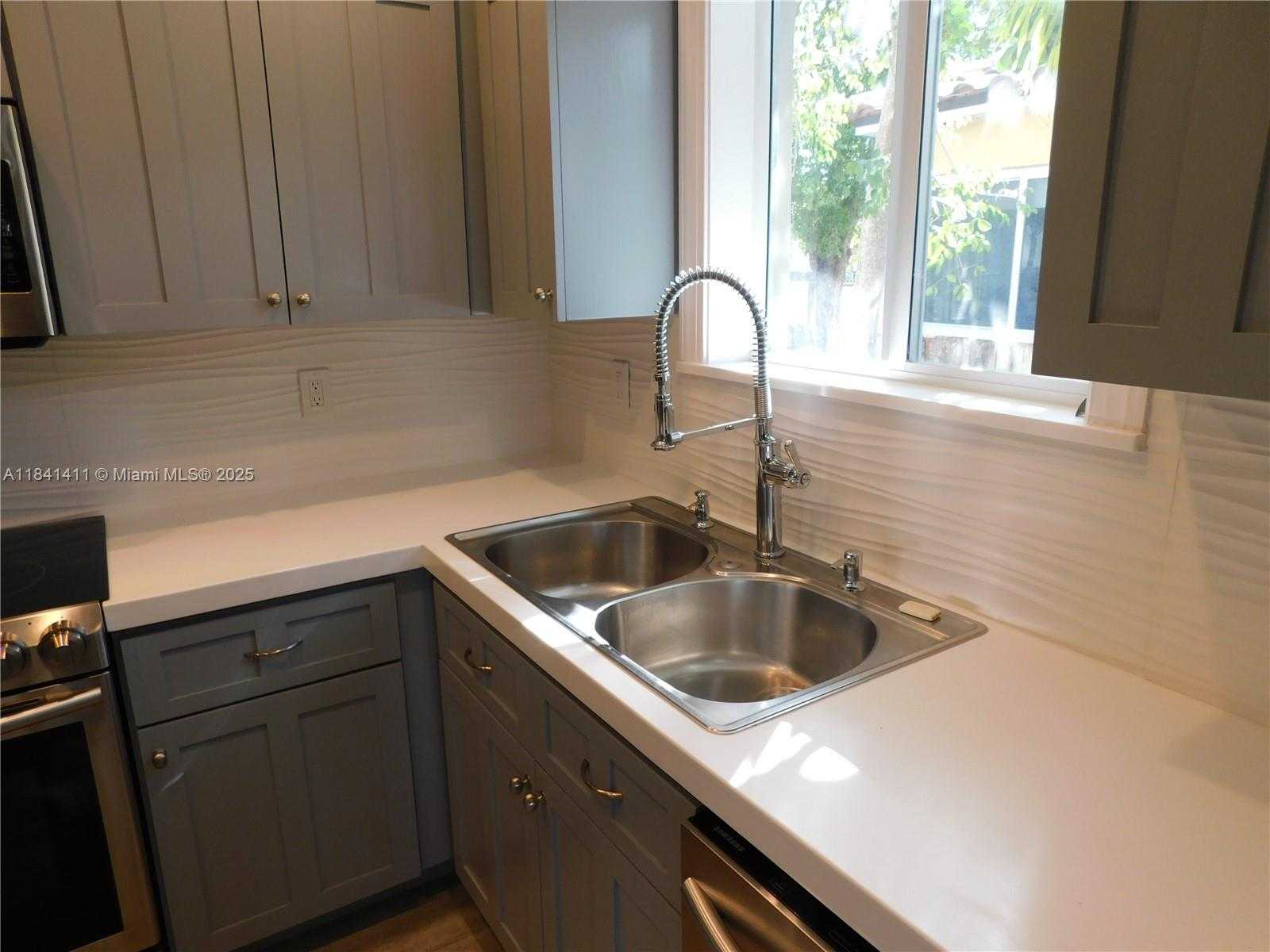 Small Image of 2375 SOUTH WEST 21ST TER, Miami Number 11