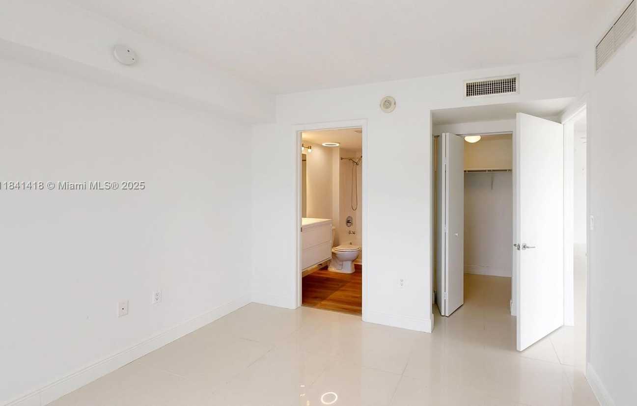 Small Image of 1861 NORTH WEST S RIVER DR #905, Miami Number 11